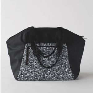 Lululemon Free-To-Be Bag